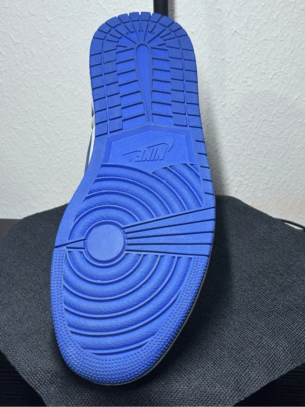 Air Jordan 1 Retro High Game Royal